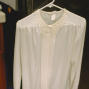 Vintage Premiere Label Warm White Blouse
